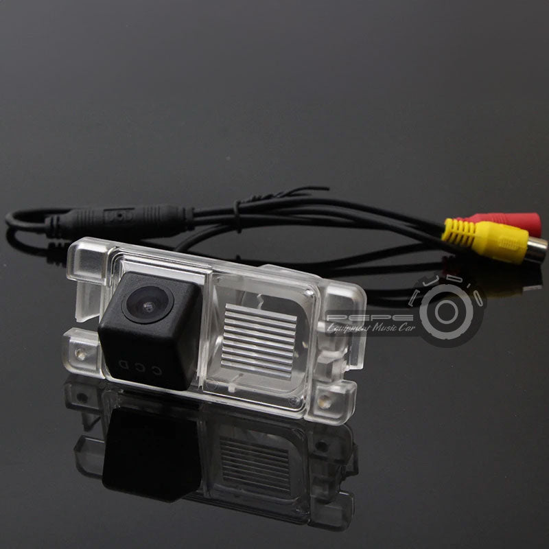 Cámara de Retroceso Mitsubishi Montero - Instalada