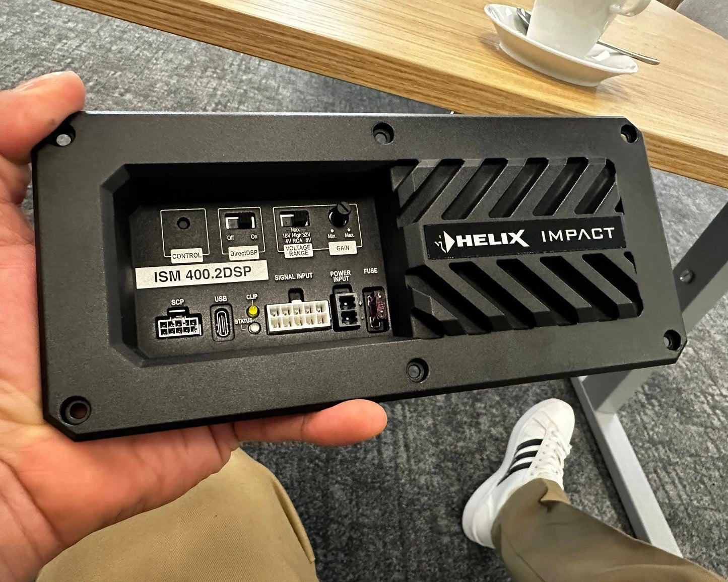 Amplificador HELIX IMPACT ISM 400.2DSP